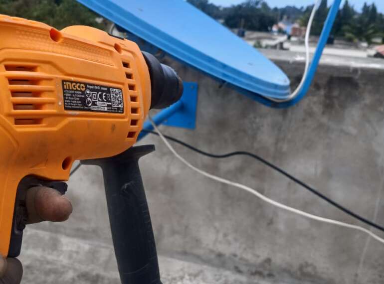 Mombasa Atlass Movers Mounting DSTV In Mtwapa